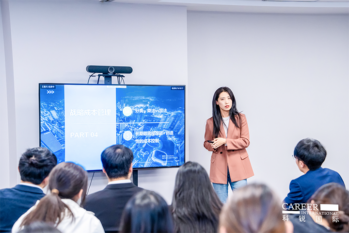 知名人力资源服务商易币付(中国)国际财务负责人向拜访嘉宾分享企业财务管理经验